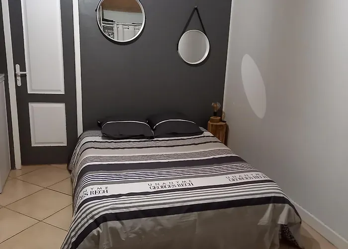 Chambre D\'Hote Independante Pres De La Jalle